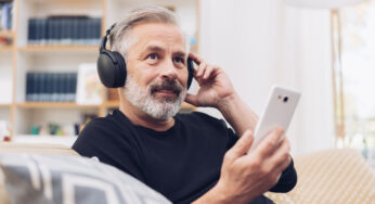 7 Best Finance Podcasts to Add Into Your Rotation